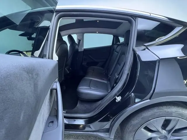 Tesla 2023 Model Y rear-wheel drive version automatic transmission 7