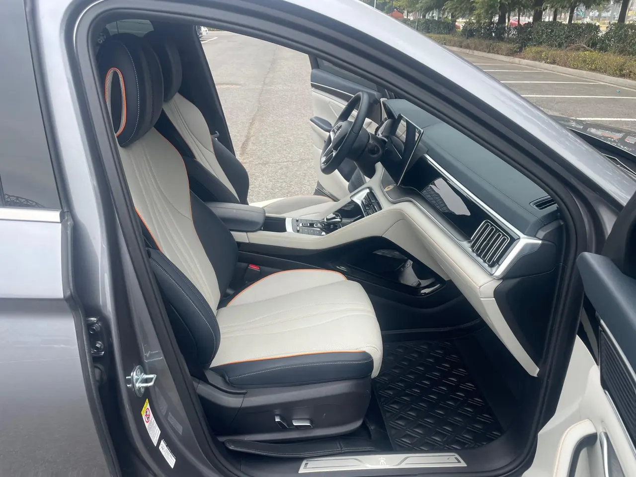 BYD 2023 Song PLUS DM-i 1.5 Stepless Champion Edition 110KM Flagship PLUS Automatic Gear 7