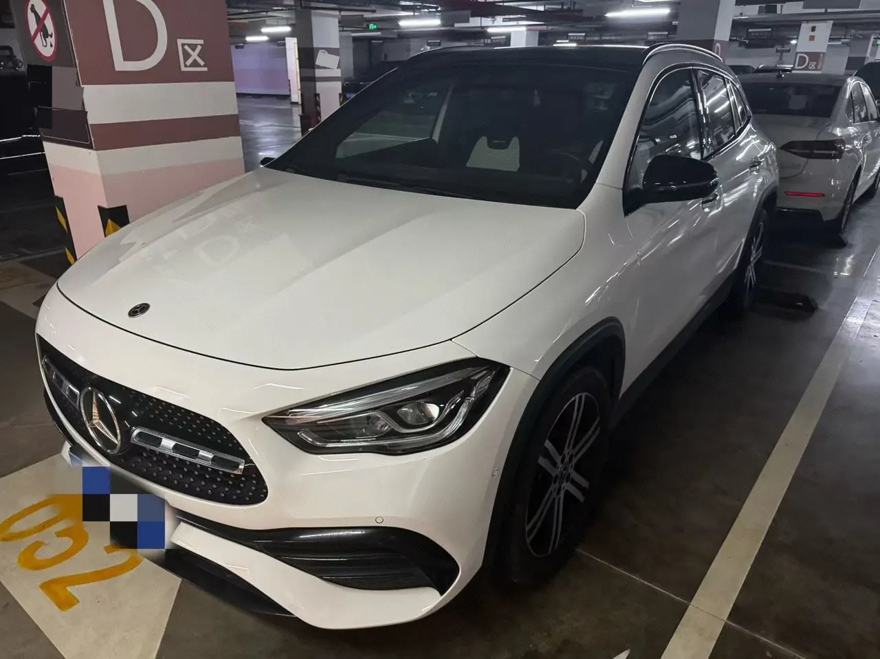 Open image lightbox: Mercedes Benz 2022 GLA 220 4MATIC 2.0T automatic gear