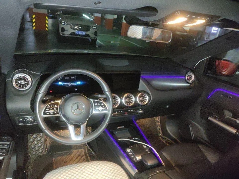 Mercedes Benz 2022 GLA 220 4MATIC 2.0T automatic gear 6
