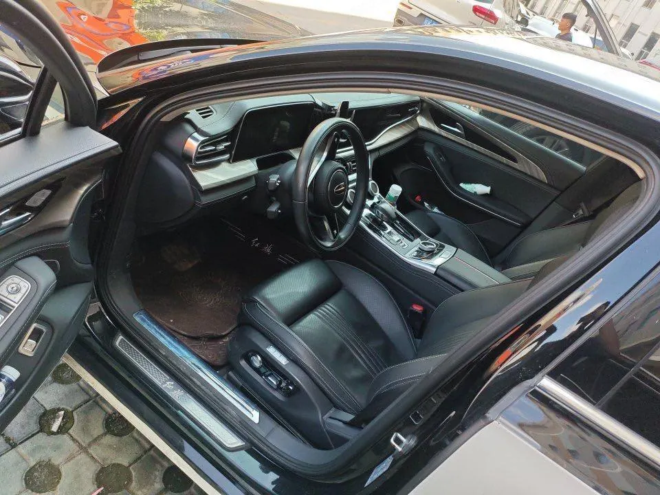 HongQi 2020 H9 48V 2.0T Zhilian Qi Chang Edition Automatic Gear 2