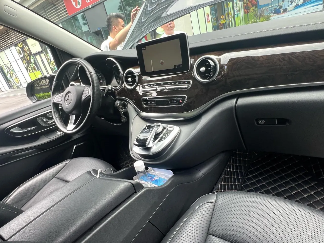 Mercedes Benz V 2020V 260 2.0T Premium Edition Automatic Gear 3