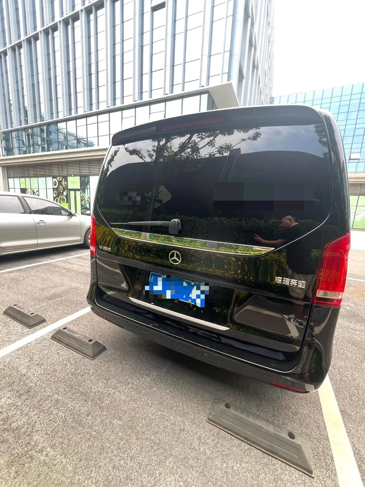 Mercedes Benz V 2020V 260 2.0T Premium Edition Automatic Gear 5