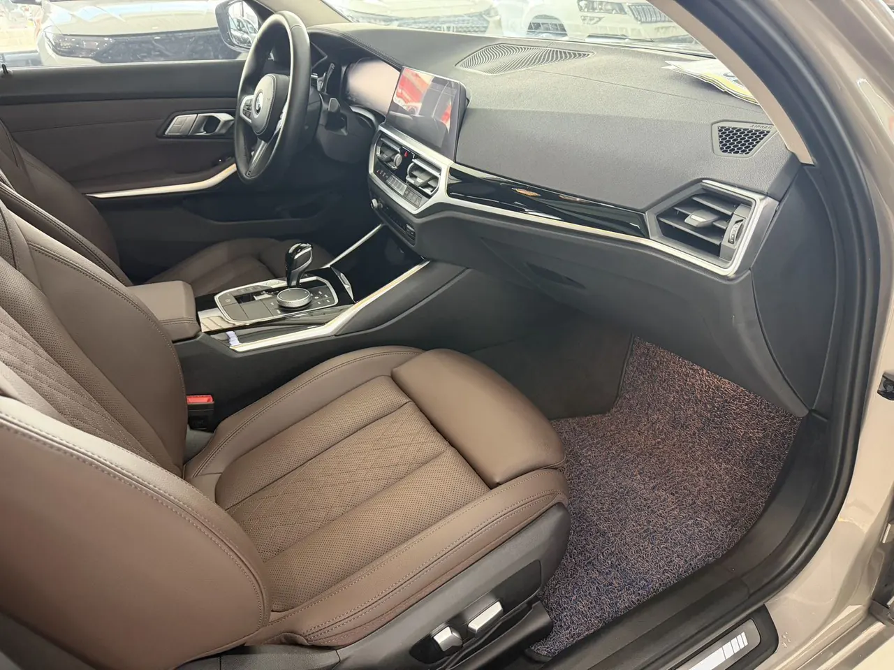 BMW 3 Series 2022 320Li 2.0T M Sports Suit (Modified) Automatic Gear 4