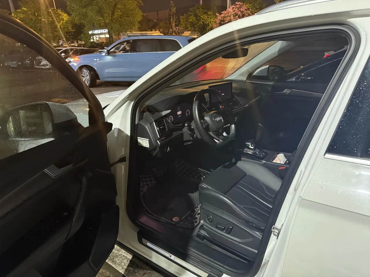 Audi 2022 Q5L 2.0TFSI 45TFSI luxury dynamic automatic transmission 3