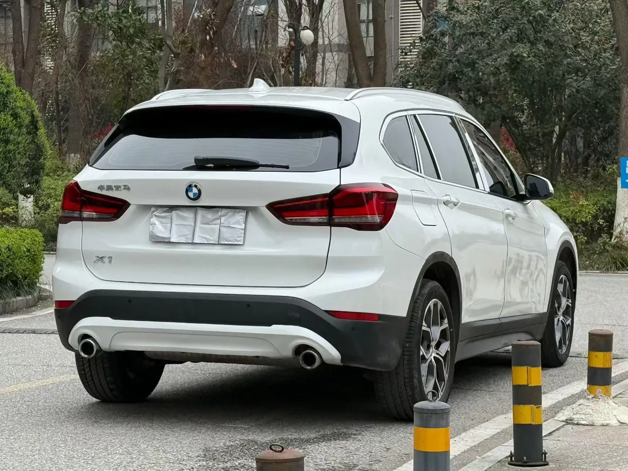 BMW 2022 X1 sDrive25Li 2.0T Leading Automatic Gear 5