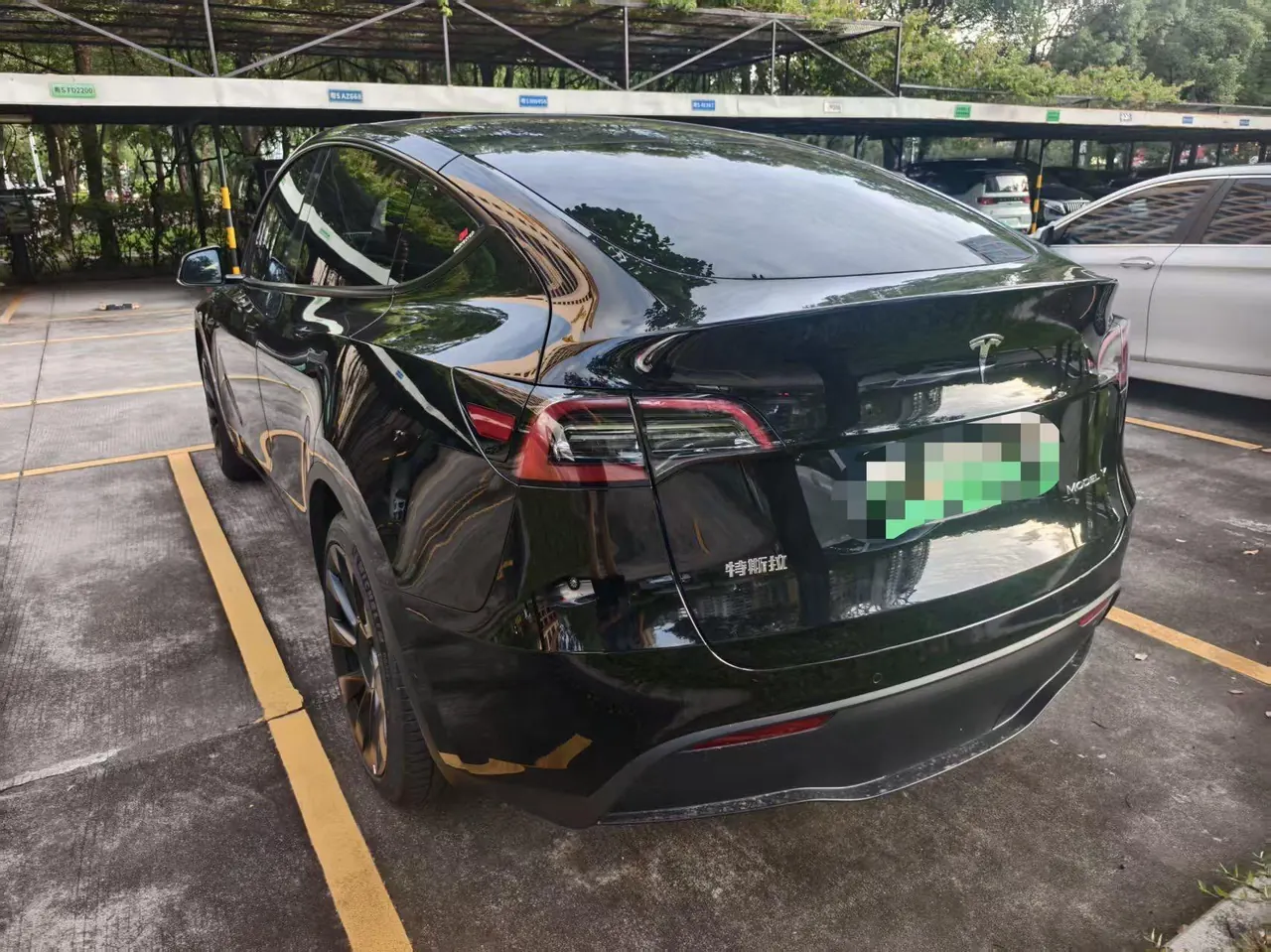 Tesla 2022 Model Y rear-wheel drive version automatic transmission 3