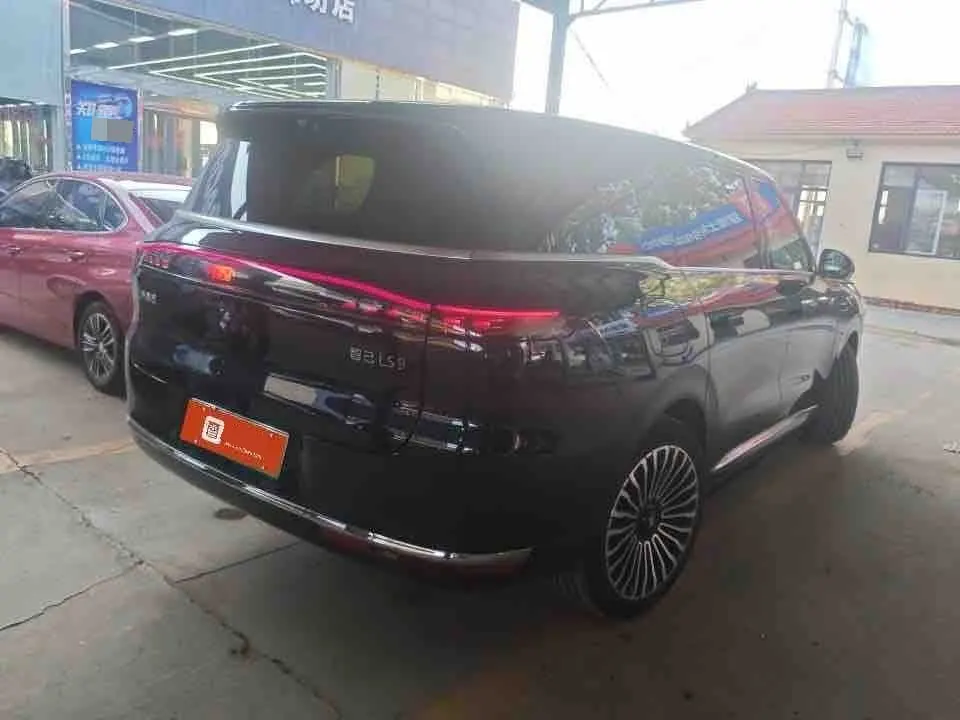 IM 2026 IM LS9 52 Ultra Automatic 6
