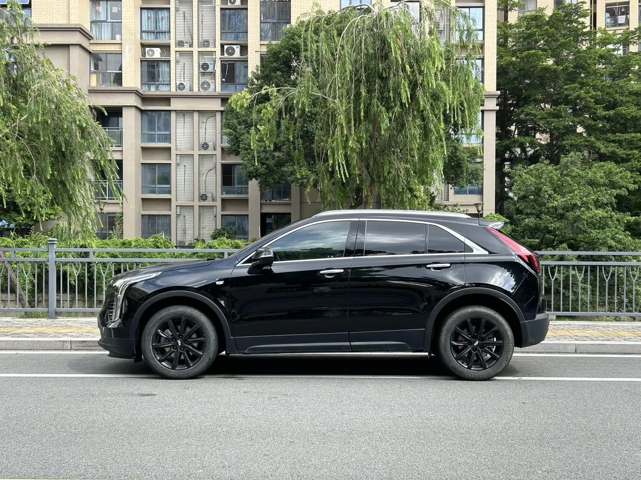 Cadillac 2021 XT4 2.0T 28T Two-Drive Technical Automatic Gear 5