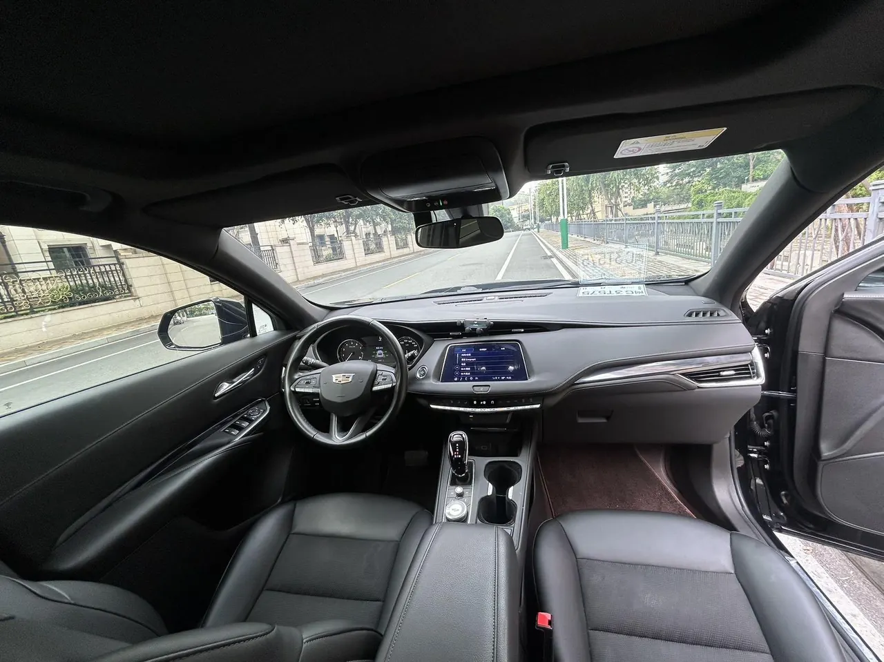 Cadillac 2021 XT4 2.0T 28T Two-Drive Technical Automatic Gear 6
