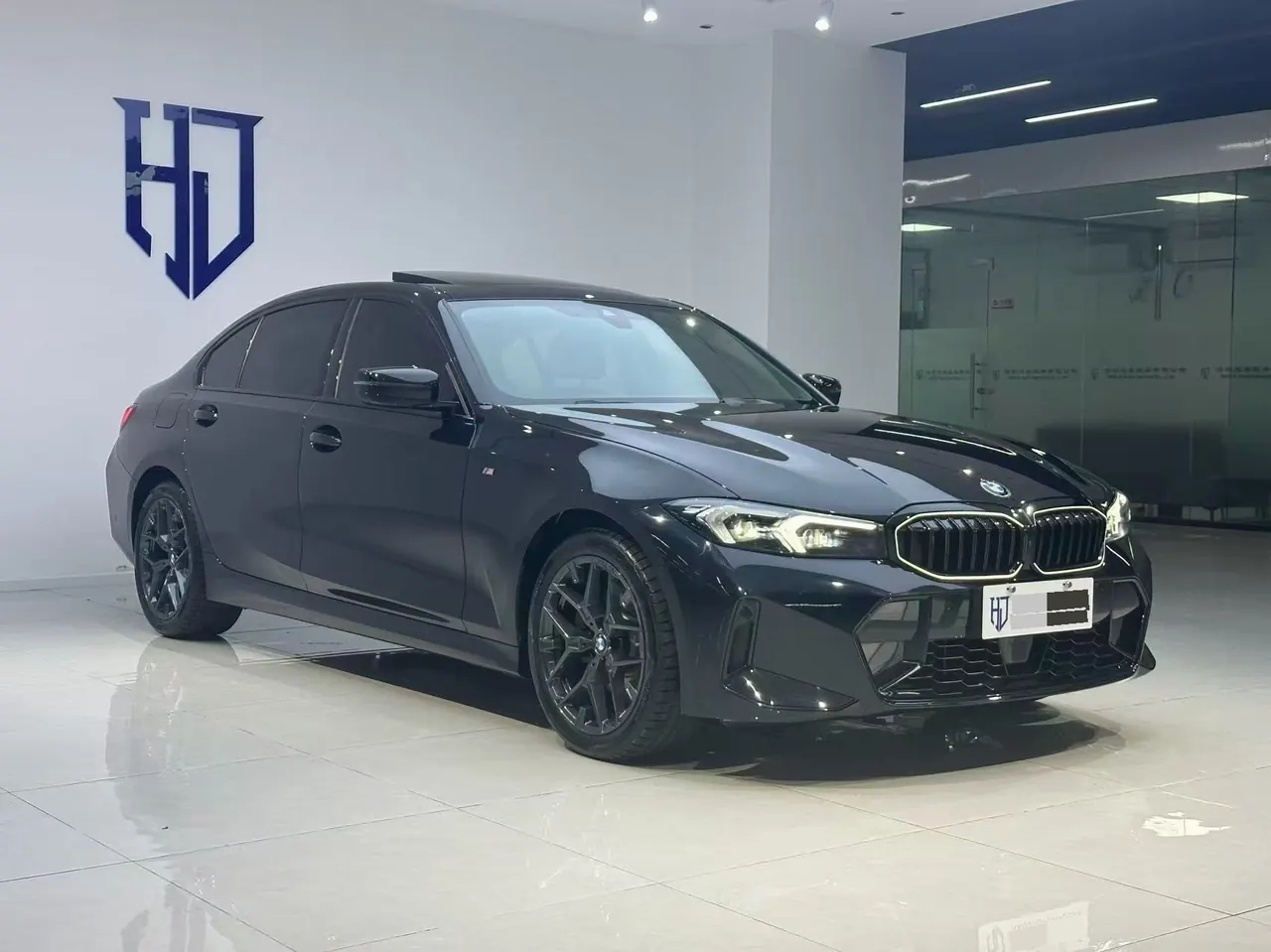 BMW 3 Series 2026 330Li 2.0T M Sports Obsidian Night Suit Automatic Gear 3
