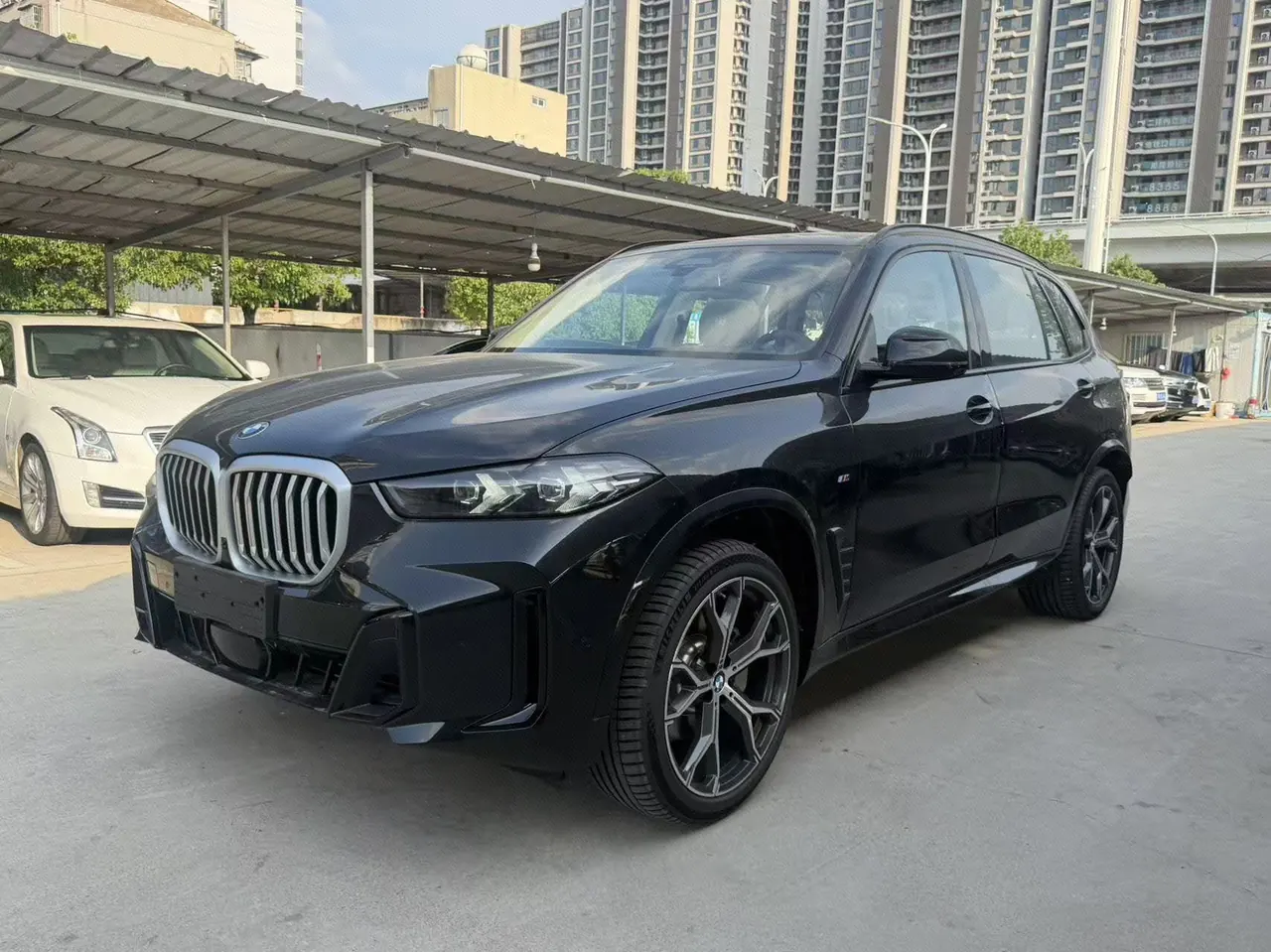Open image lightbox: BMW 2026 X5 xDrive30Li 48V 2.0T exclusive m sports obsidian night suit (modified) automatic gear