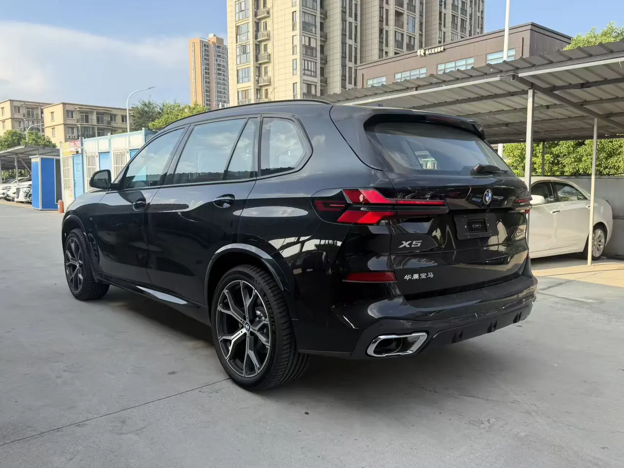 BMW 2026 X5 xDrive30Li 48V 2.0T exclusive m sports obsidian night suit (modified) automatic gear 7
