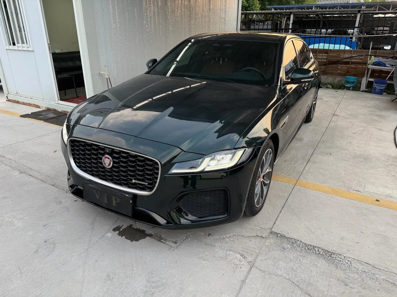 Open image lightbox: Jaguar 2022 XFL 2.0T P 12500.00g Drive Enjoy Deluxe Edition Automatic Gear