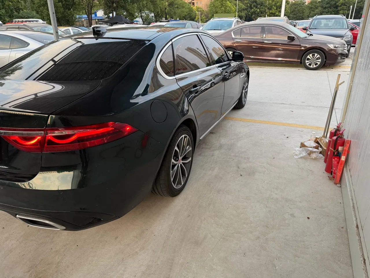 Jaguar 2022 XFL 2.0T P 12500.00g Drive Enjoy Deluxe Edition Automatic Gear 4