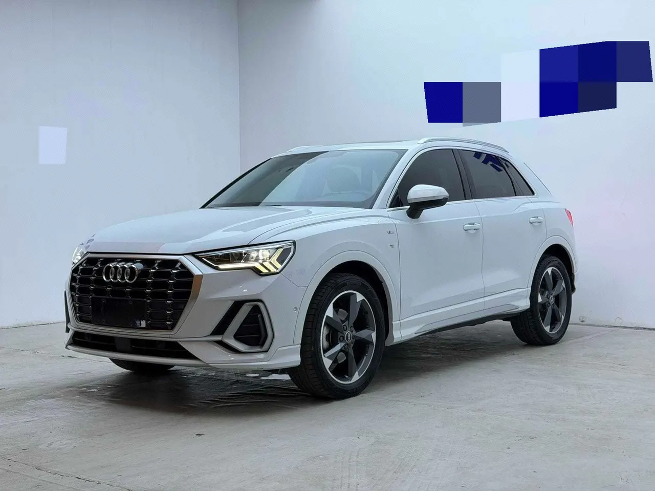 Open image lightbox: Audi 2023 Q3 2.0TFSI 40TFSI Fashion Dynamic Automatic