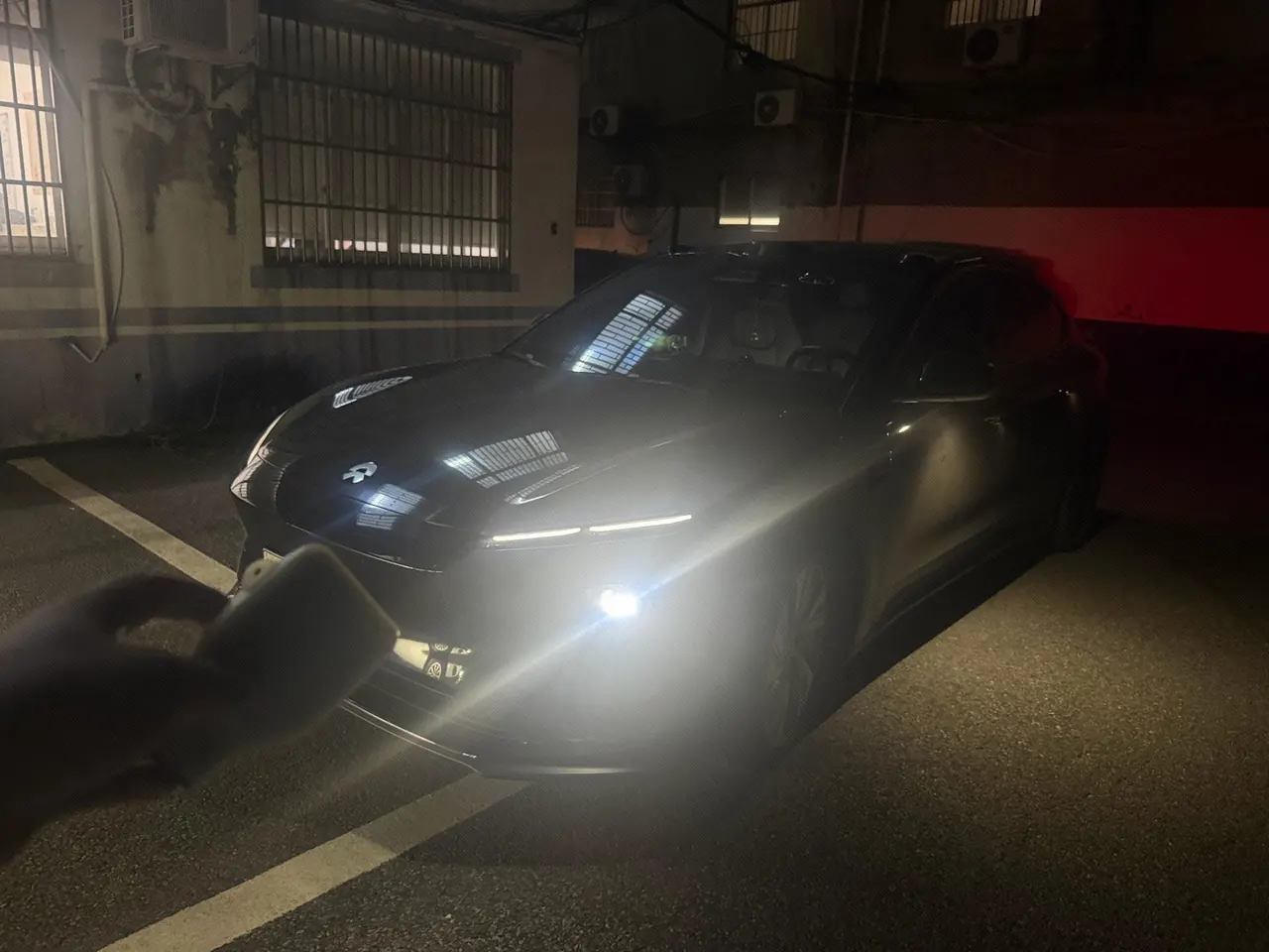 打开图片灯箱：NIO 2022 ET5 75kWh automatic gear