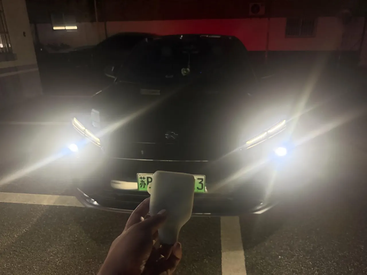 NIO 2022 ET5 75kWh automatic gear 2