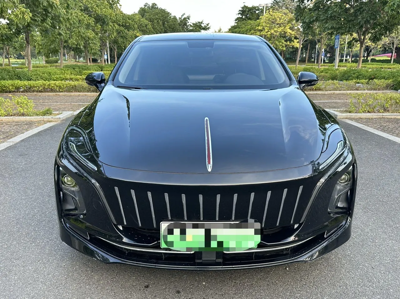 HongQi 2022 E-QM5 network about electricity rental version 4 automatic gear 2