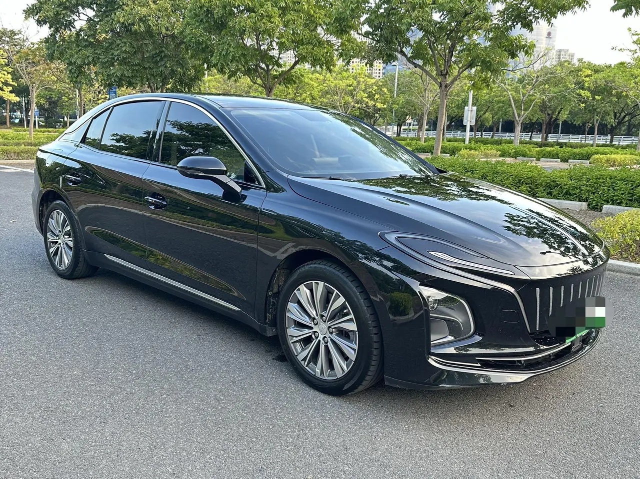 HongQi 2022 E-QM5 network about electricity rental version 4 automatic gear 3