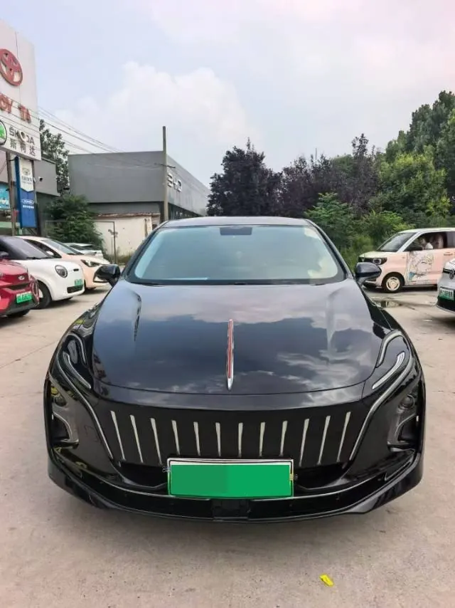 HongQi 2023 E-QM 5 560km PLUS automatic gear 2