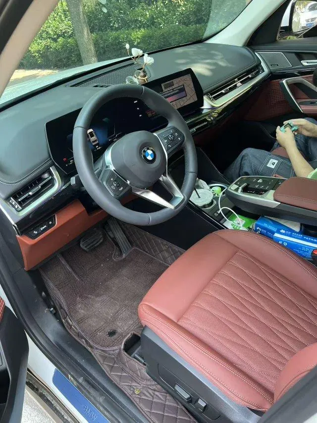 BMW 2026 X1 sDrive25Li 2.0T X design set automatic gear 3
