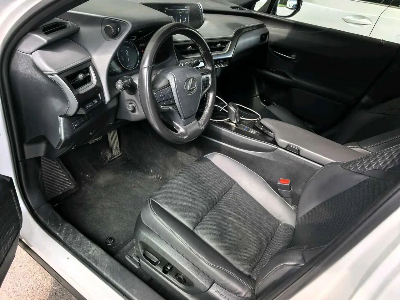 Lexus UX New Energy (Imported) 2020 UX 300e Pure Yue Edition Automatic Gear 3