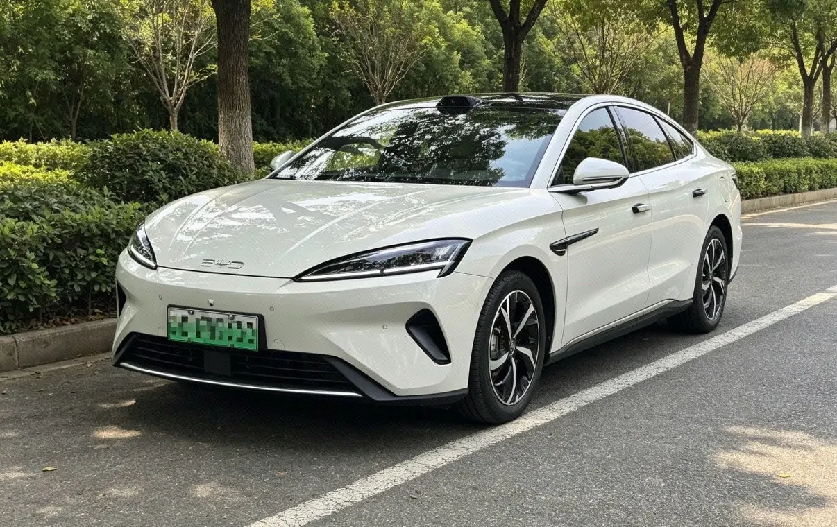 Open image lightbox: BYD 2026 Seal 07 DM-i 1.5T CVT 230km Flagship Automatic