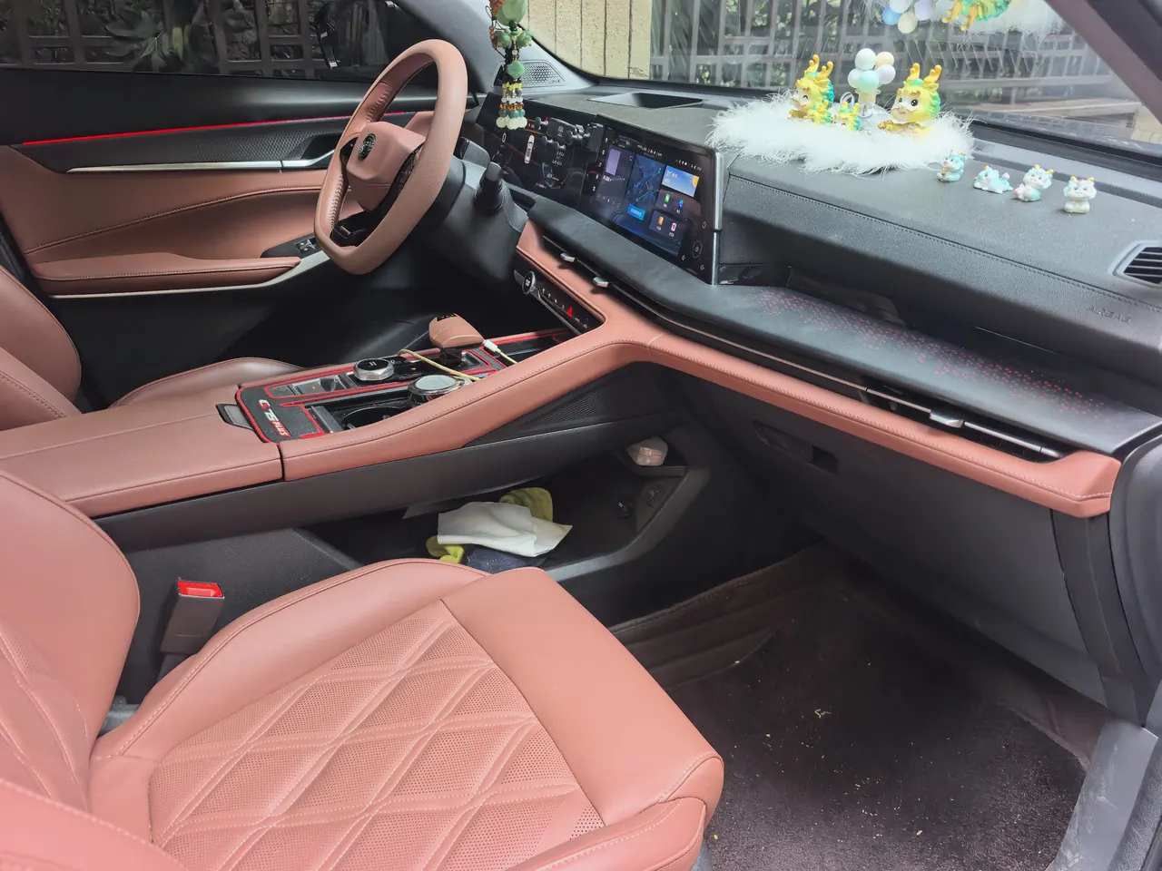 ChangAn 2023 CS75 PLUS 2.0T flagship automatic gear 4