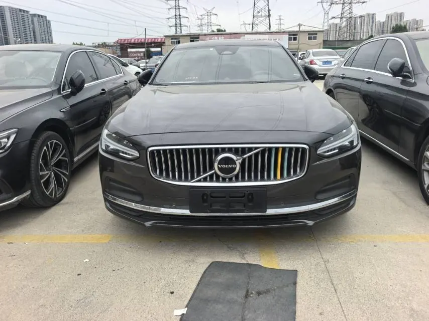 Volvo 2023 S90 48V 2.0T B5 Zhiyuan Deluxe Edition Automatic Gear 2
