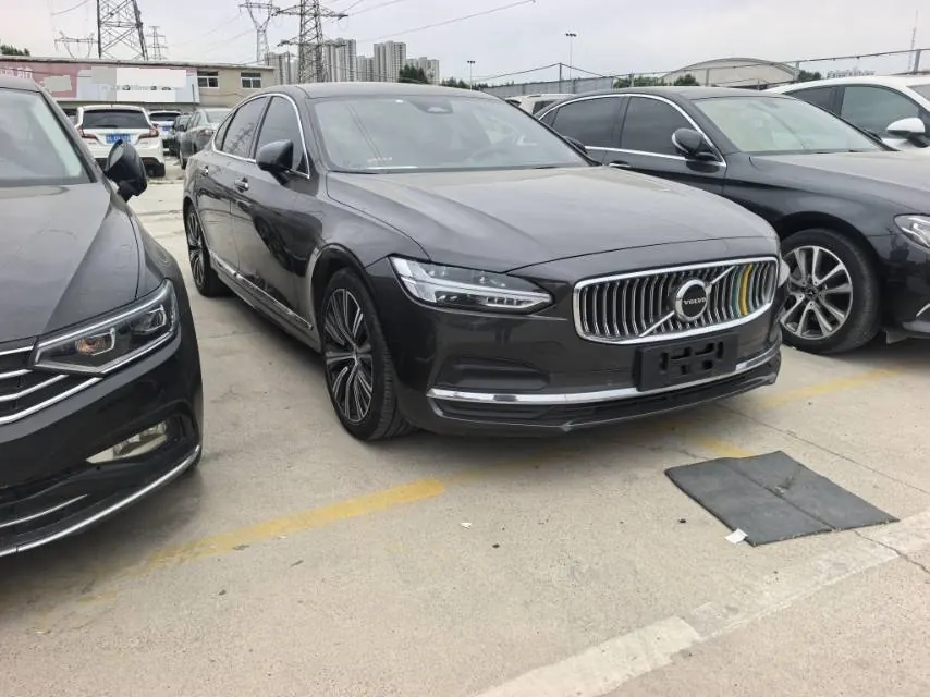 Volvo 2023 S90 48V 2.0T B5 Zhiyuan Deluxe Edition Automatic Gear 3