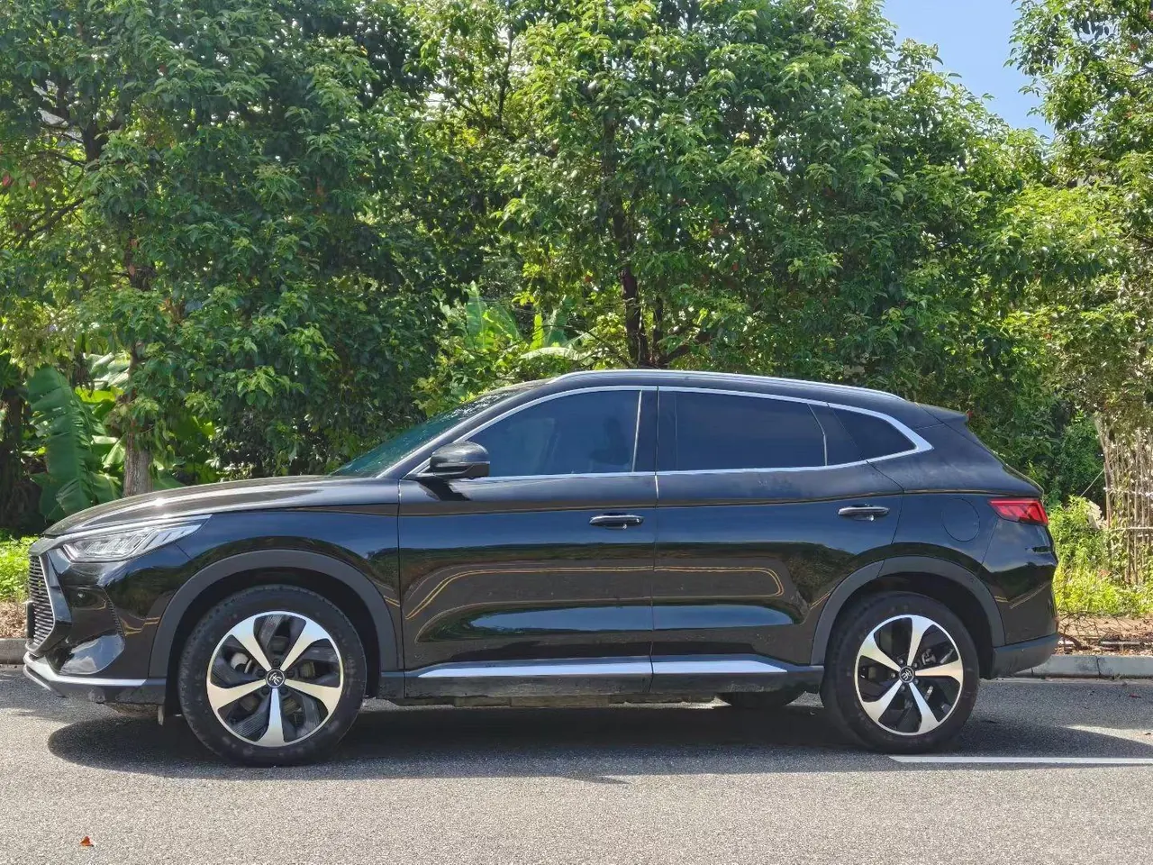BYD 2023 Song PLUS DM-i 1.5 Stepless Champion Edition 110KM Flagship PLUS Automatic Gear 2