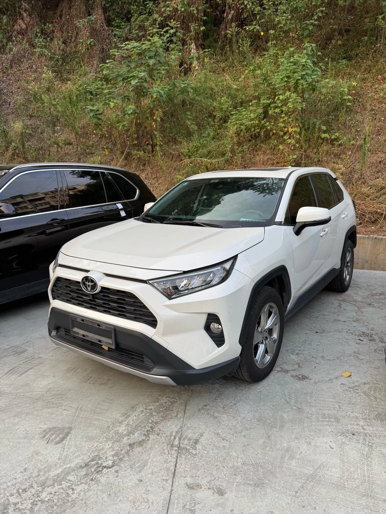 Open image lightbox: Toyota 2020 RAV4 Rongbo 2.0 Stepless Two-Drive Fashion Edition Automatic Gear