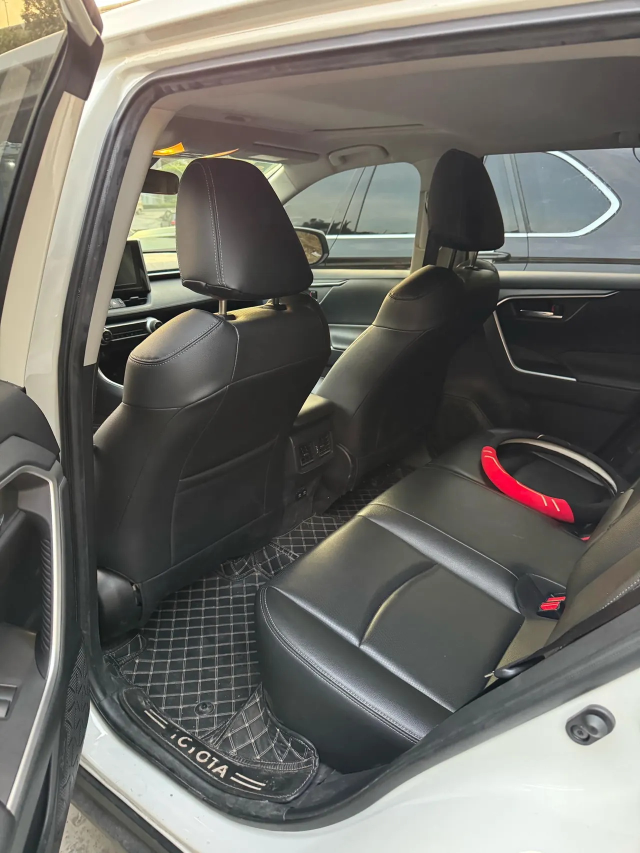 Toyota 2020 RAV4 Rongbo 2.0 Stepless Two-Drive Fashion Edition Automatic Gear 5