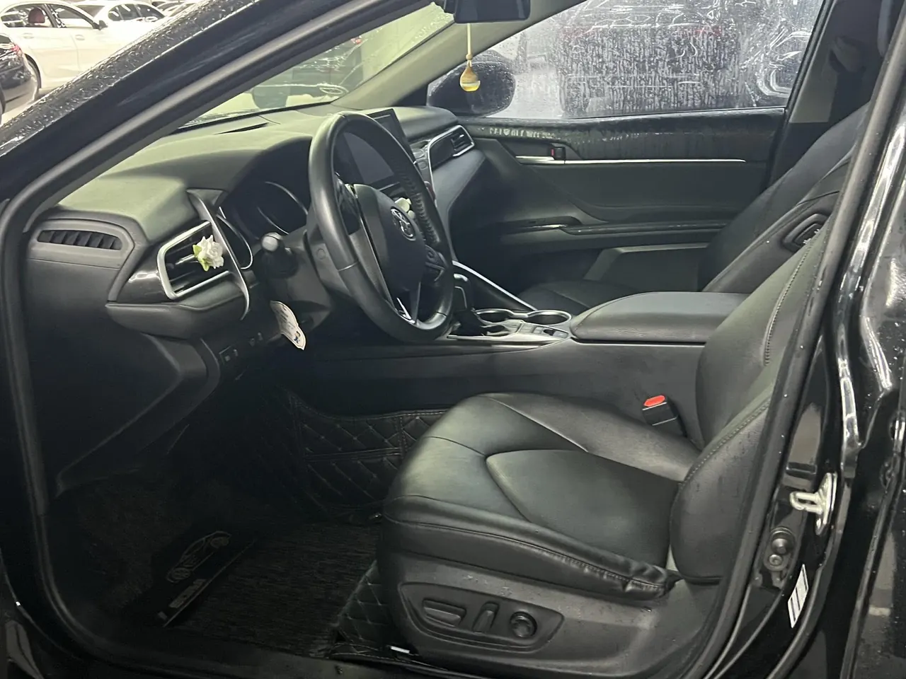 Toyota 2021 Camry Dual Engine 2.5HGVP Stepless Leading Edition Automatic Gear 3