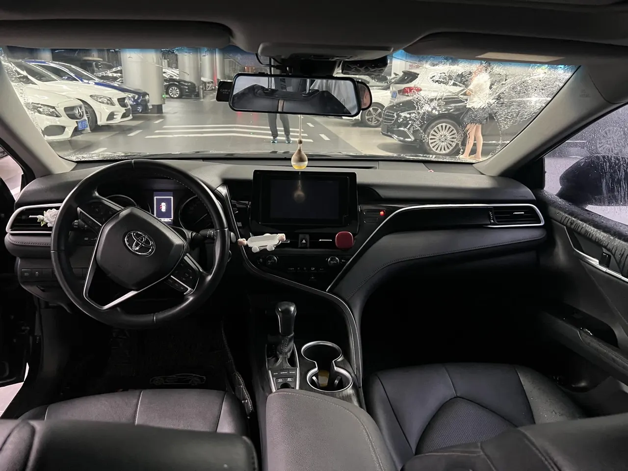 Toyota 2021 Camry Dual Engine 2.5HGVP Stepless Leading Edition Automatic Gear 4