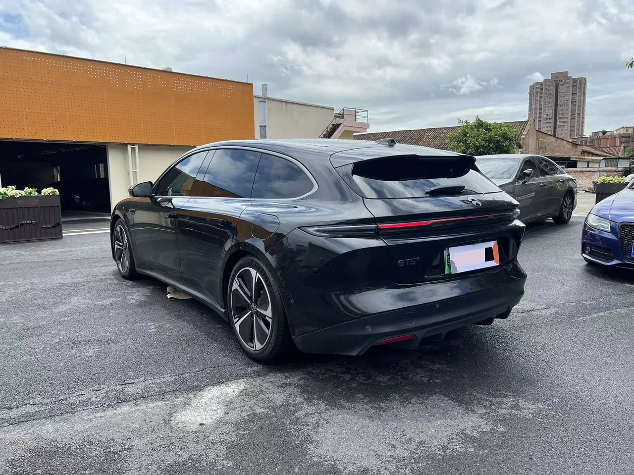 NIO 2023 ET5 75kWh Touring automatic gear 4
