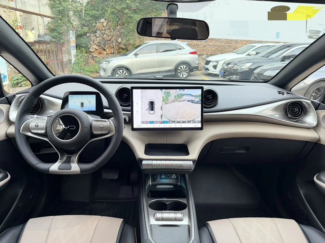 BYD 2025 Dolphins 420km Free Edition Automatic 5
