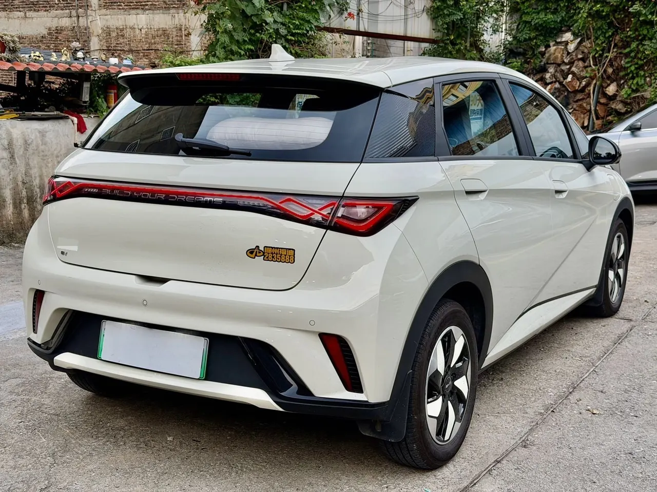 BYD 2025 Dolphins 420km Free Edition Automatic 9