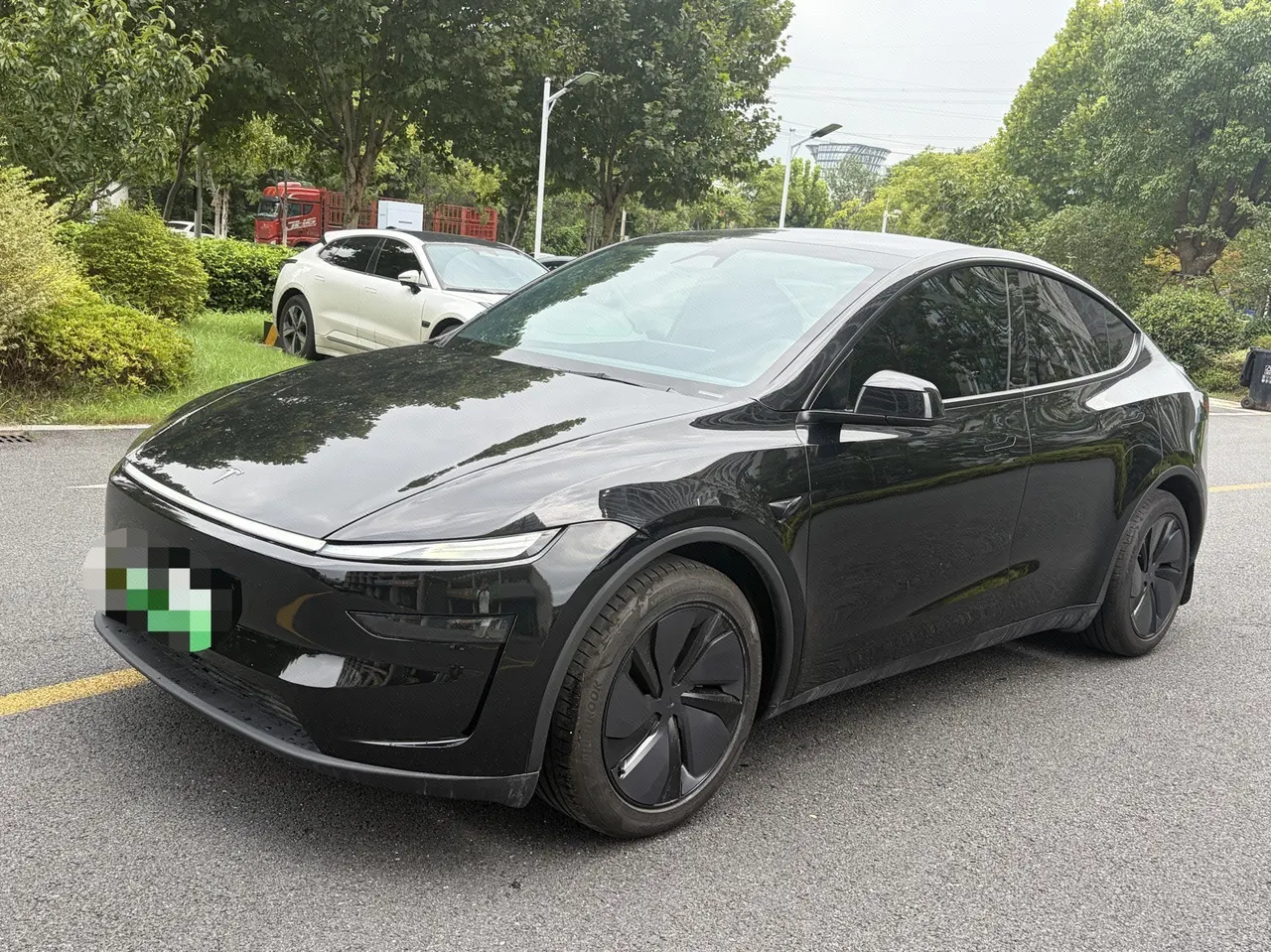 Open image lightbox: Tesla 2025 Model Y Rear Wheel Drive First Edition Automatic Transmission