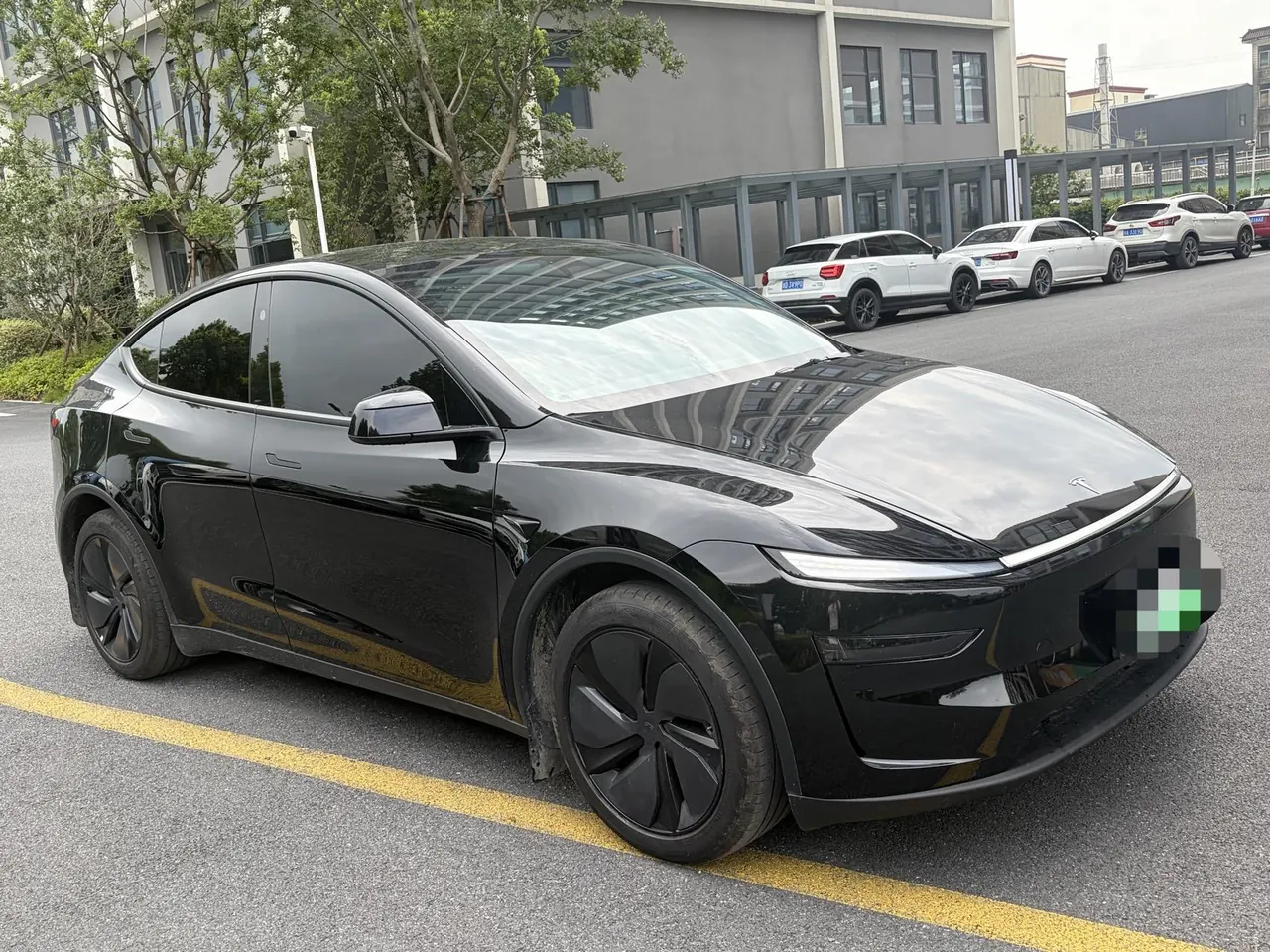 Tesla 2025 Model Y Rear Wheel Drive First Edition Automatic Transmission 2