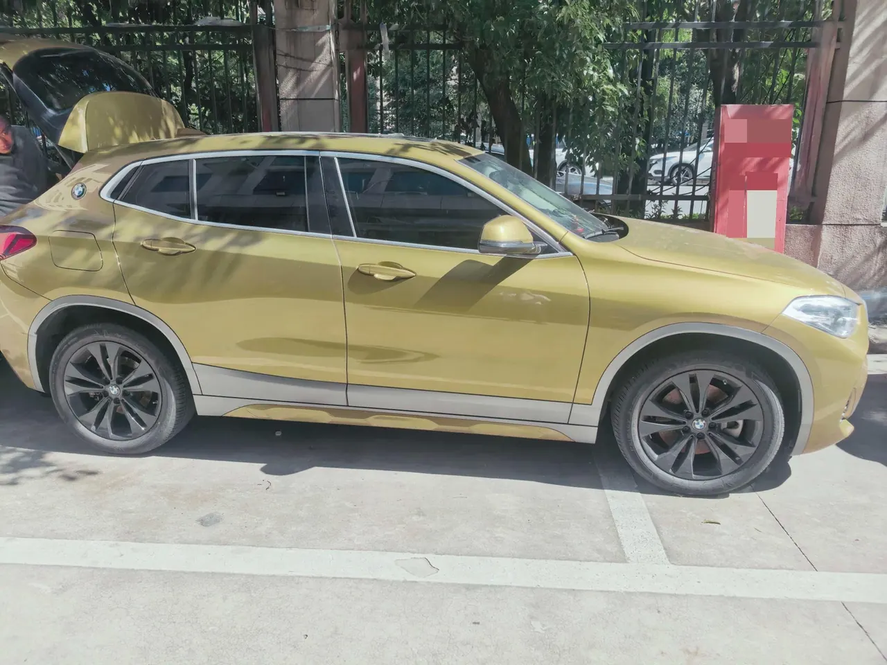 BMW 2022 X2 sDrive25i 2.0T M off-road set automatic gear 4