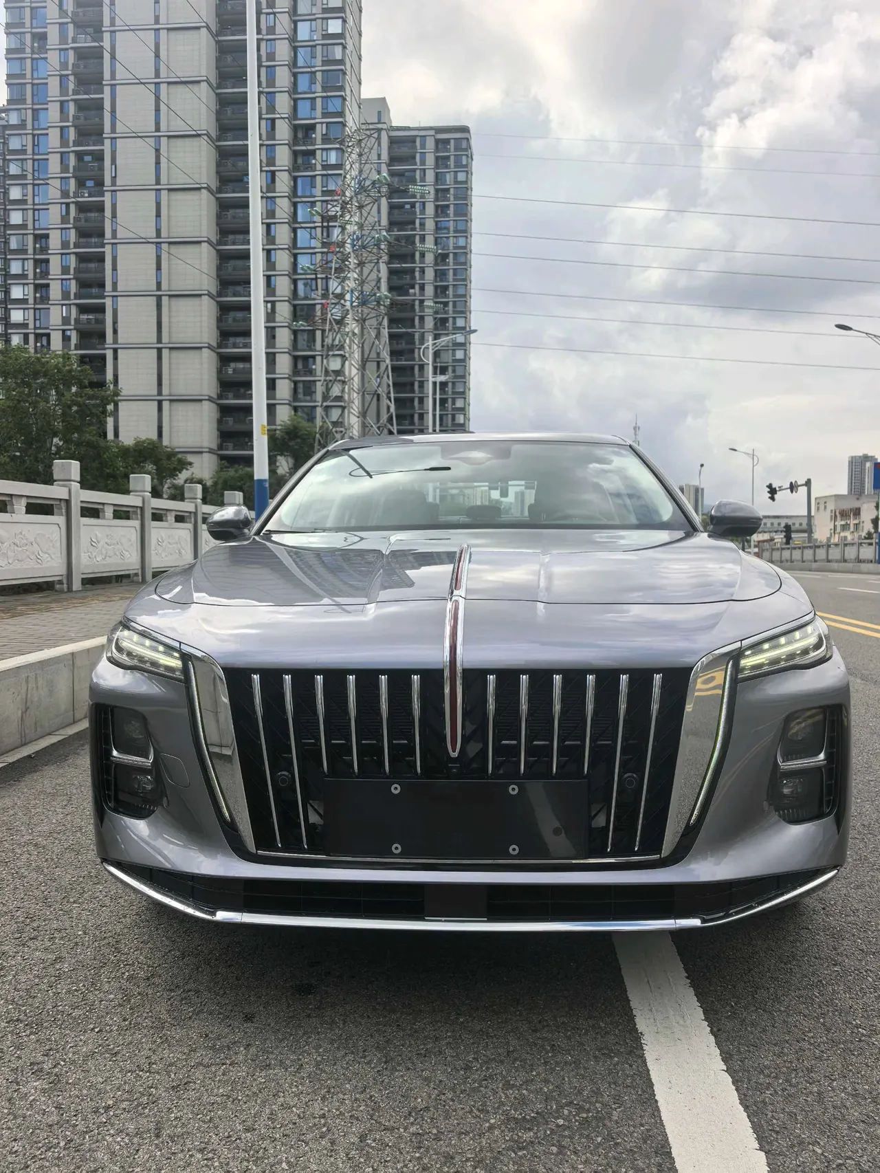HongQi 2025 H5 PHEV 1.5T 170 Super Hybrid Automatic Gear 2