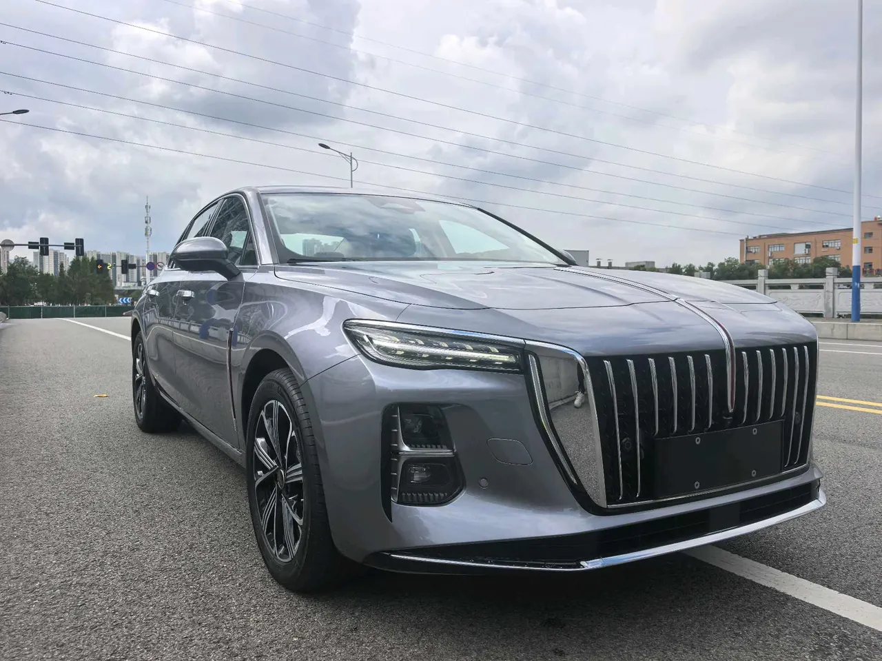 HongQi 2025 H5 PHEV 1.5T 170 Super Hybrid Automatic Gear 3