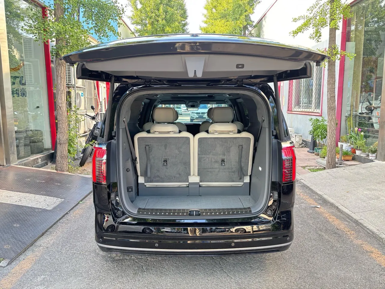Zeekr 2024 Zeekr 009 six-seat executive version four-wheel drive 108kWh automatic gear 10