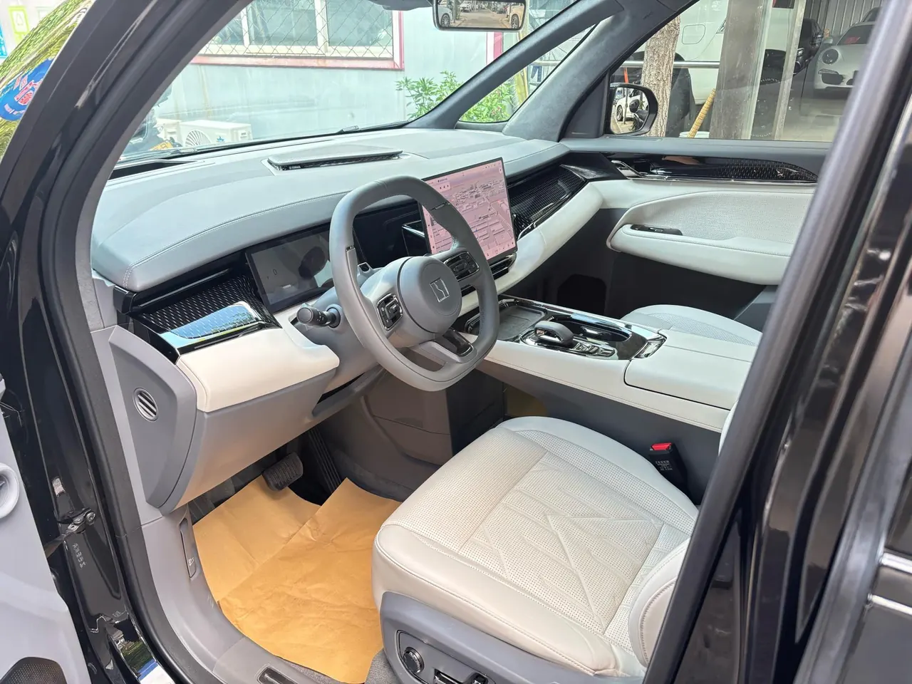 Zeekr 2024 Zeekr 009 six-seat executive version four-wheel drive 108kWh automatic gear 2