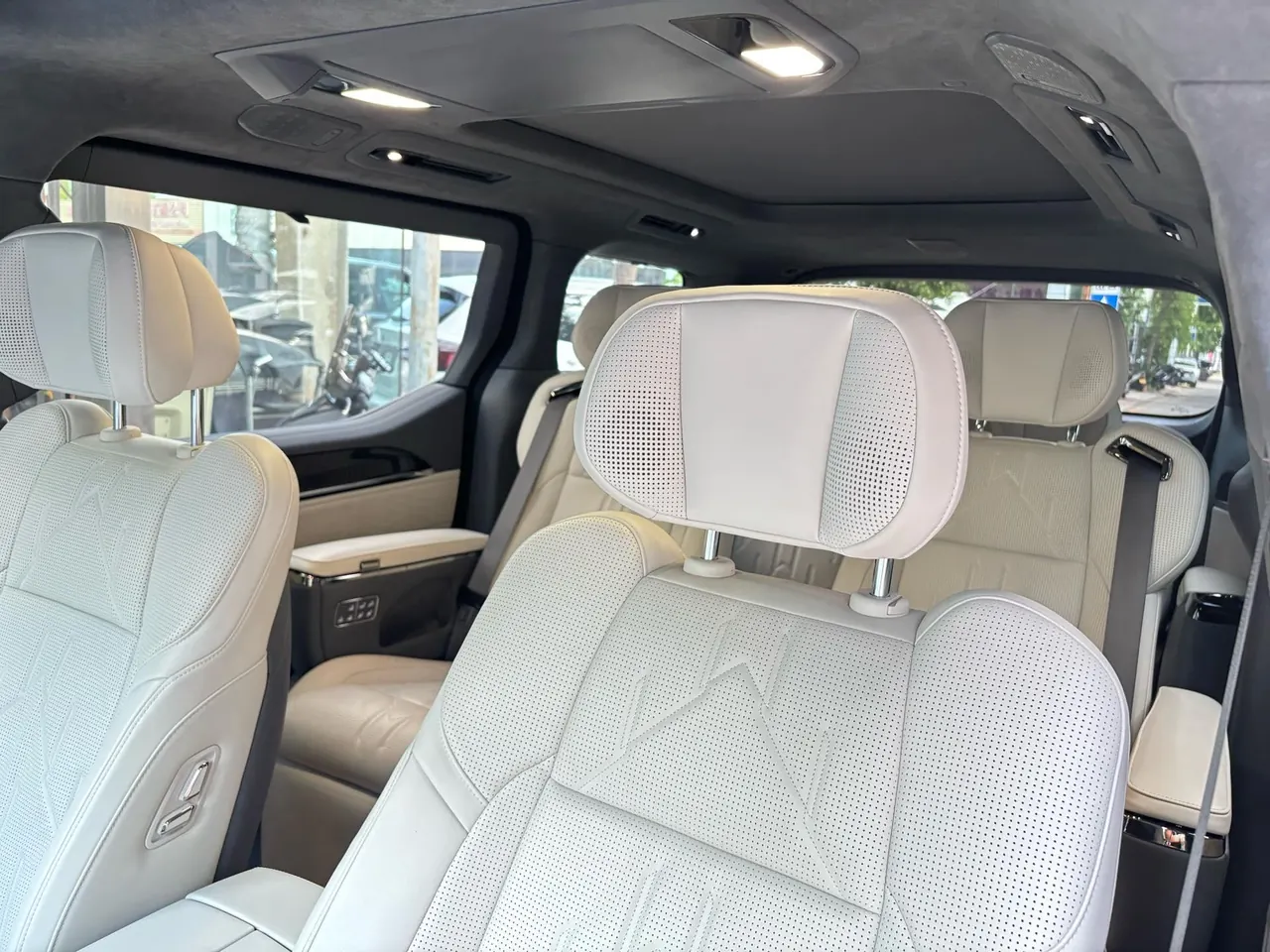 Zeekr 2024 Zeekr 009 six-seat executive version four-wheel drive 108kWh automatic gear 5