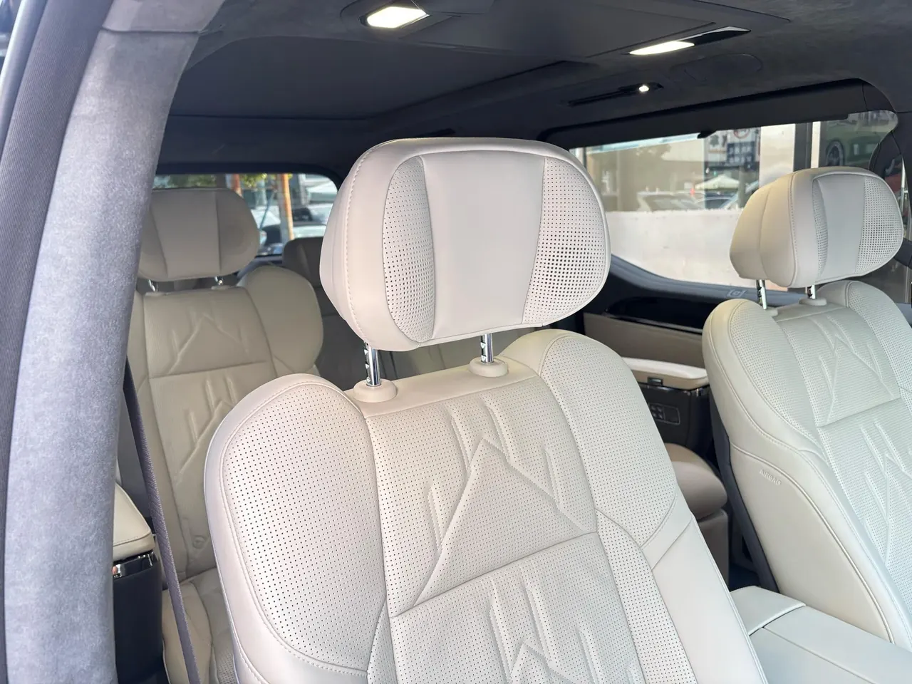 Zeekr 2024 Zeekr 009 six-seat executive version four-wheel drive 108kWh automatic gear 6