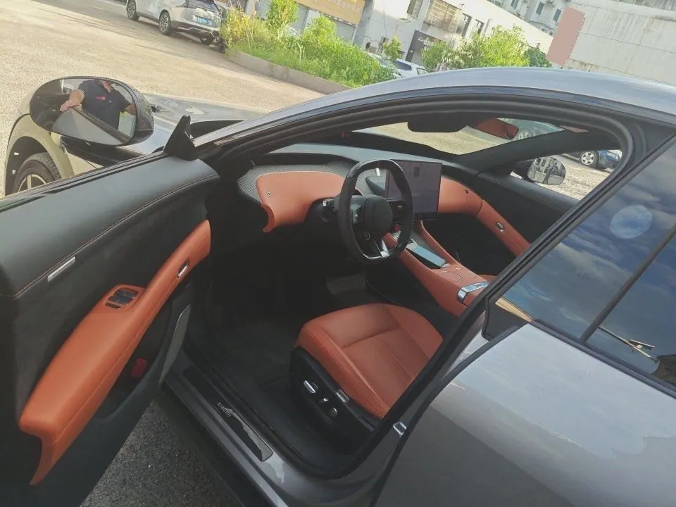 MI 2025 YU7 Long Endurance High Performance Four-wheel Drive Max Edition Automatic Gear 4
