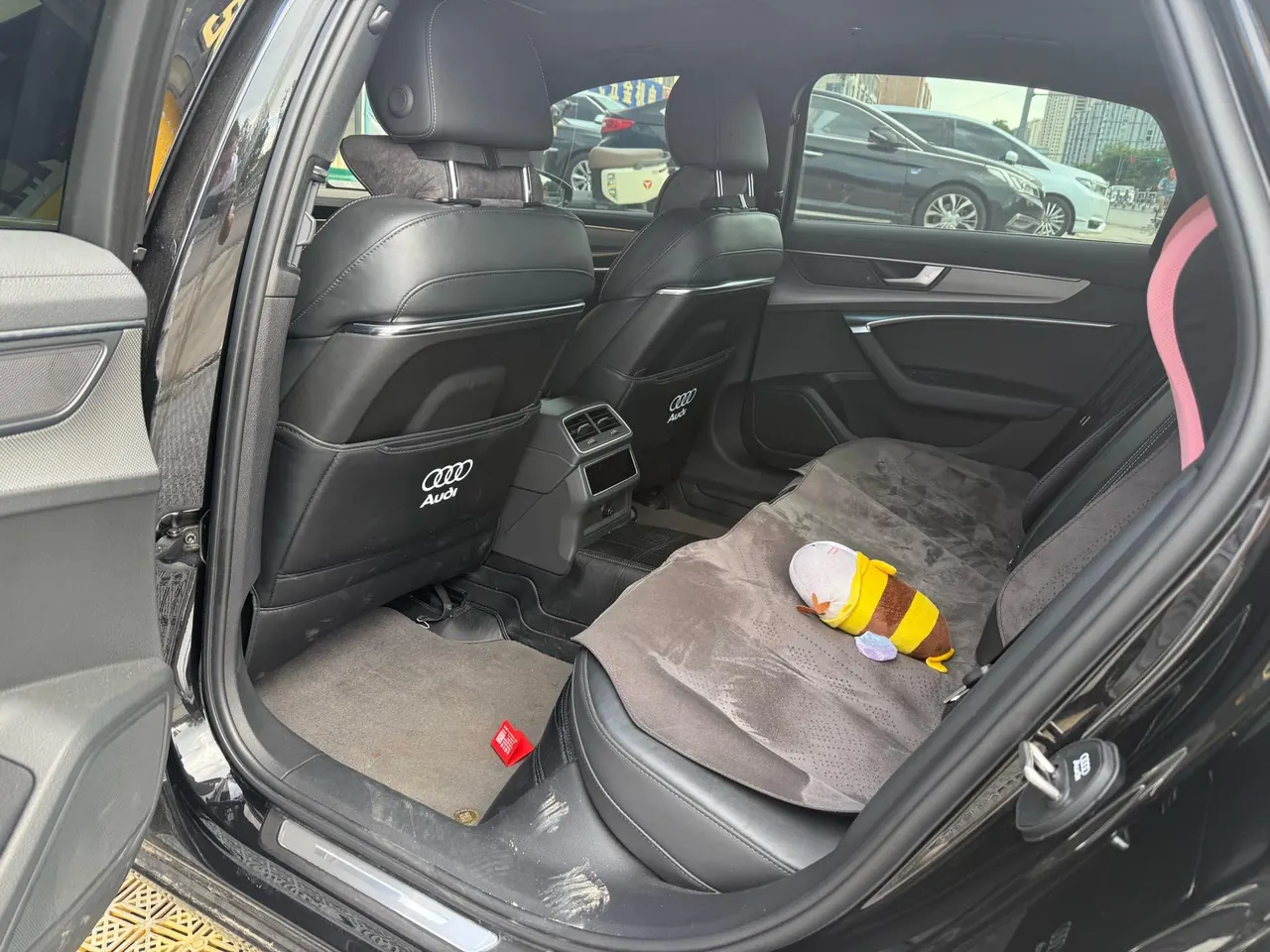 Audi 2022 A6L 2.0TFSI 45TFSI Quattro Selected Elegant Automatic Gear 8